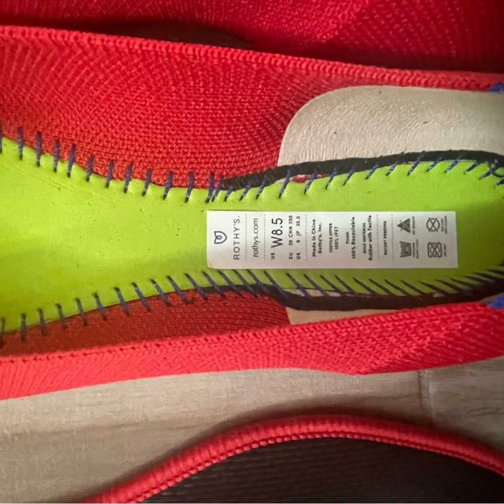Size 8.5 Red square toe Rothy’s - Picture 4 of 6